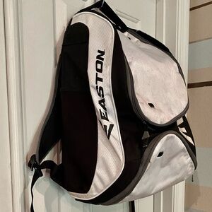 ⚾️🥎 Easton Softball/Baseball Backpack Black & White Sports Bag Game Ready.